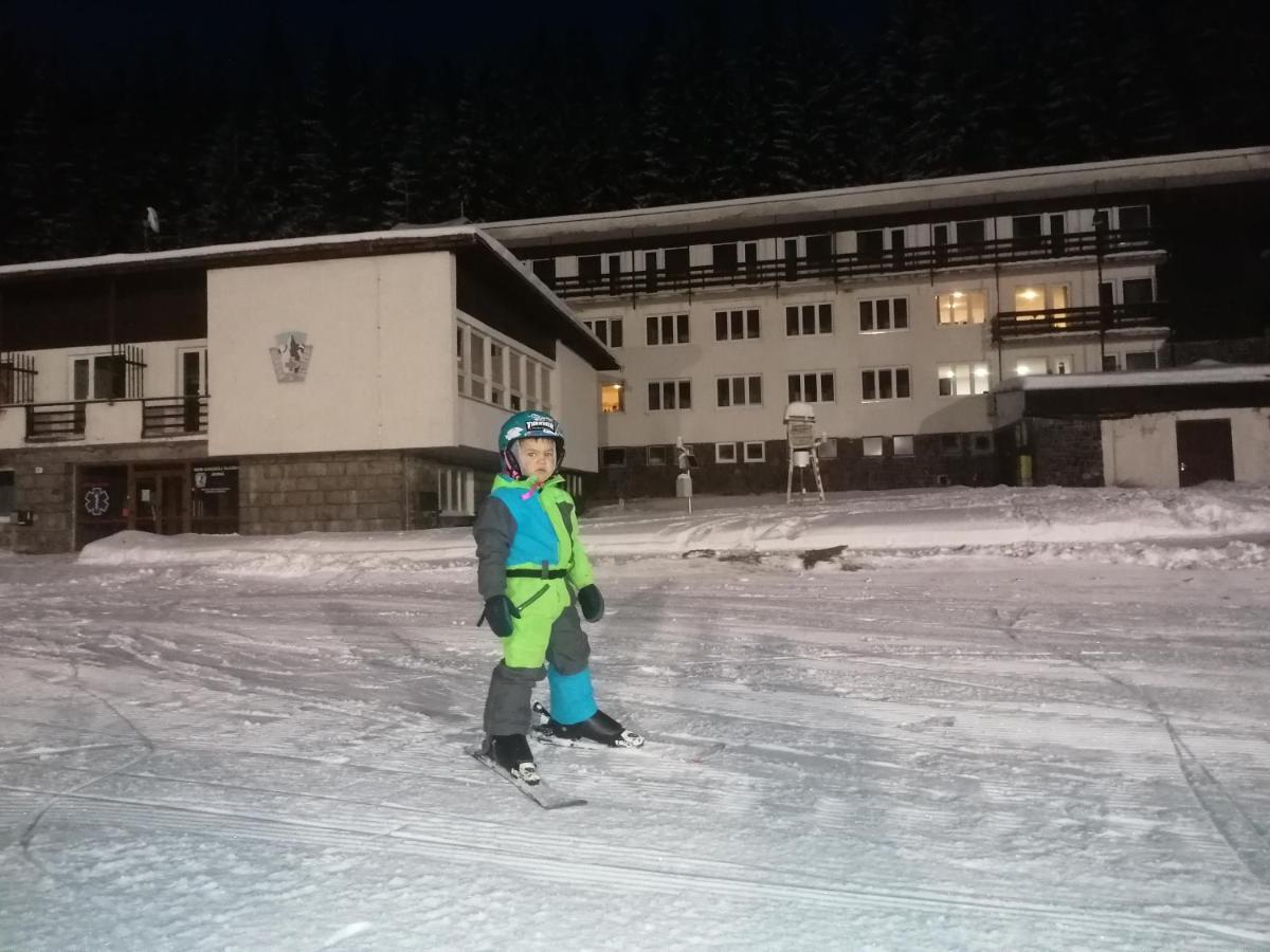 Chata - Dom Horskej Sluzby Jasna Demänovská Dolina Exterior foto
