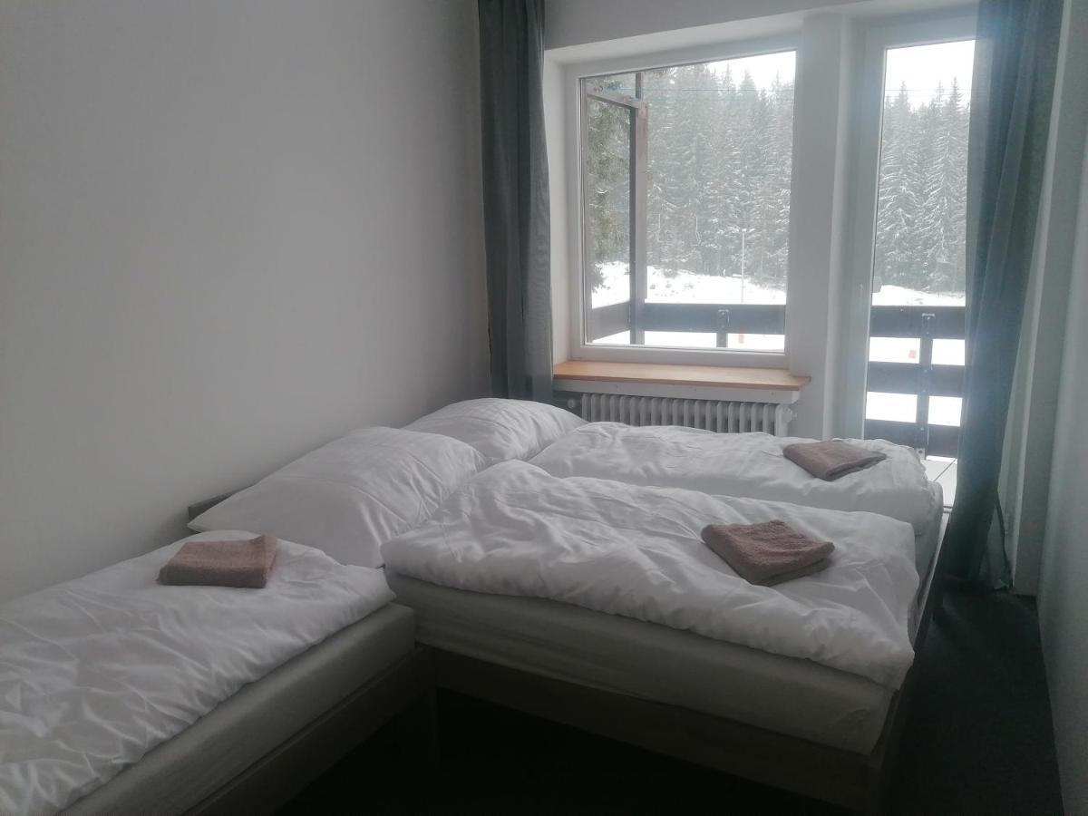 Chata - Dom Horskej Sluzby Jasna Demänovská Dolina Exterior foto